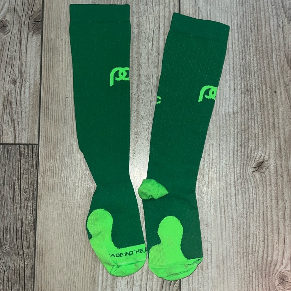 Pro compression knee-high socks